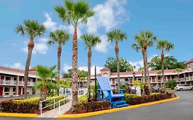 Howard Johnson Express Inn Suites South Tampa Airport